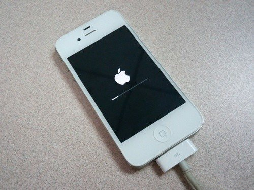 iPhone 13全备份和分类备份有啥区别操作界面示意